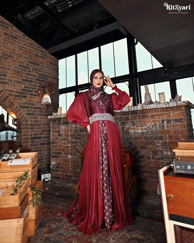 Set Dress Marigold Maroon