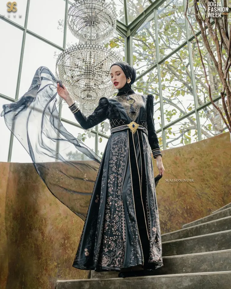 Set Dress Maison Noir